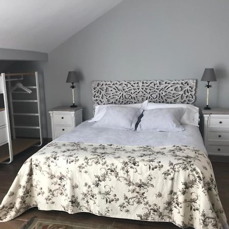 Albus Albi Guest House Colmenar del Arroyo Luaran gambar