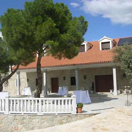 Albus Albi Guest House Colmenar del Arroyo Luaran gambar