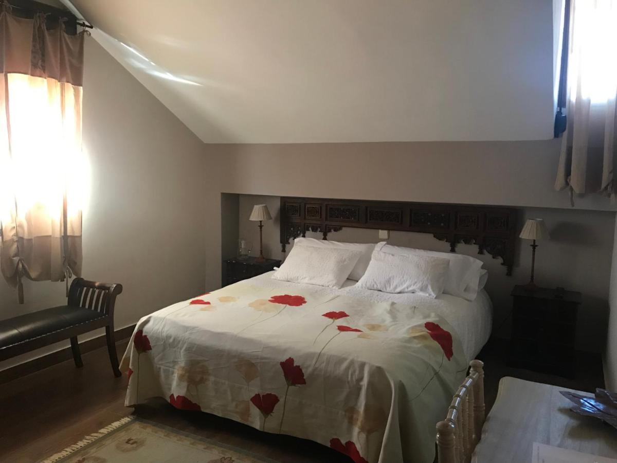 Albus Albi Guest House Colmenar del Arroyo Luaran gambar
