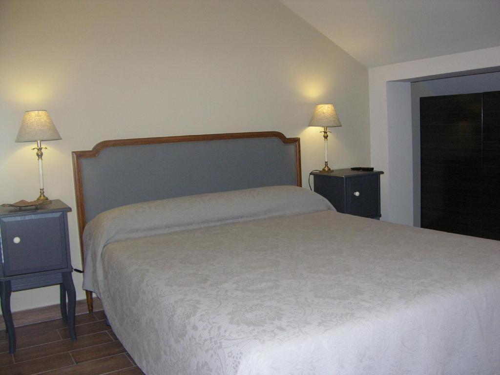 Albus Albi Guest House Colmenar del Arroyo Bilik gambar